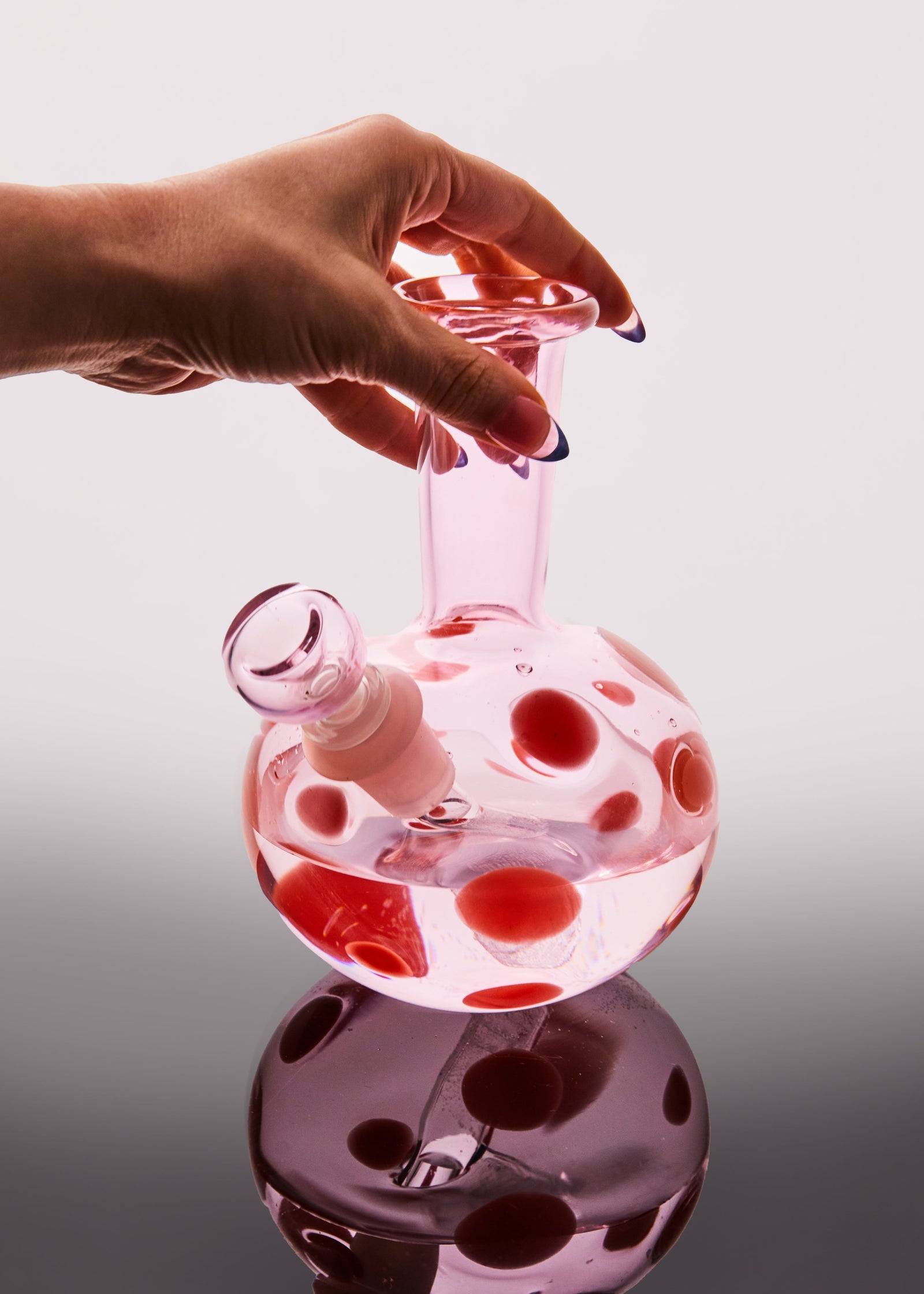 Spotted Bong in Puff Pink