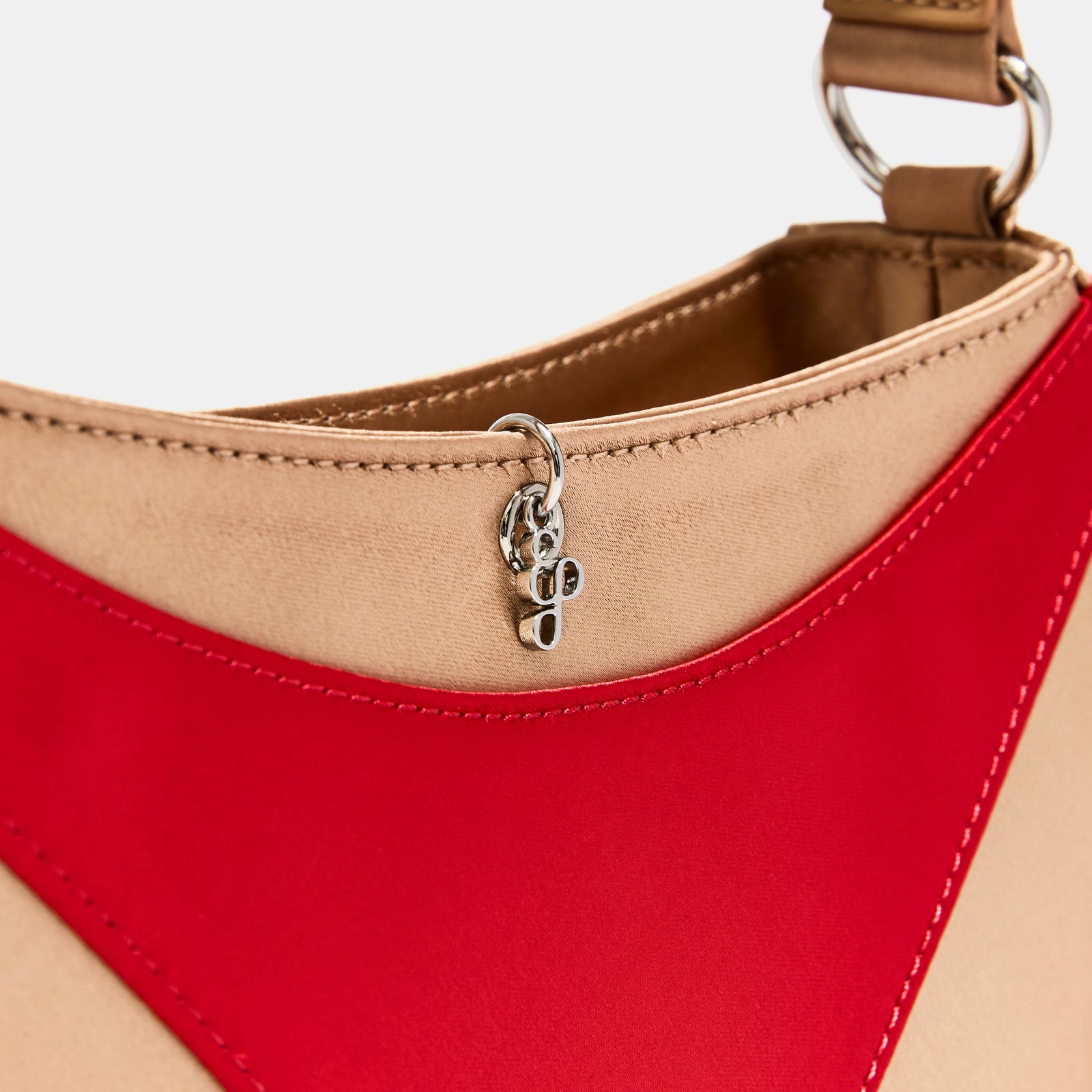 Thong Bag in Cherry