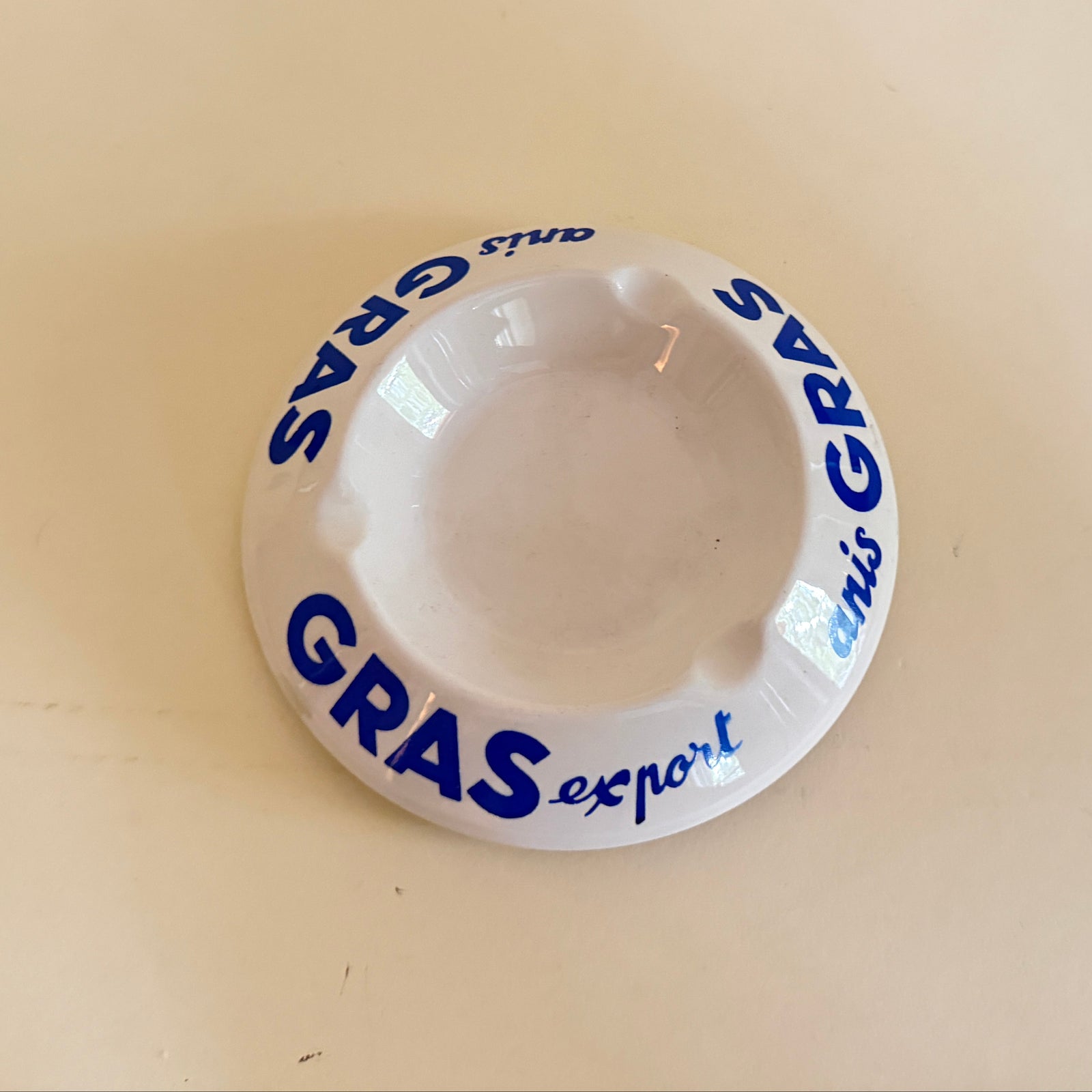 Vintage Ashtrays in Sample Sale