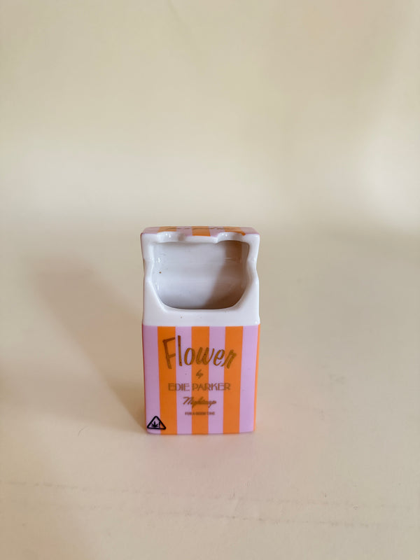 Best Buds Ashtray in Sample Sale