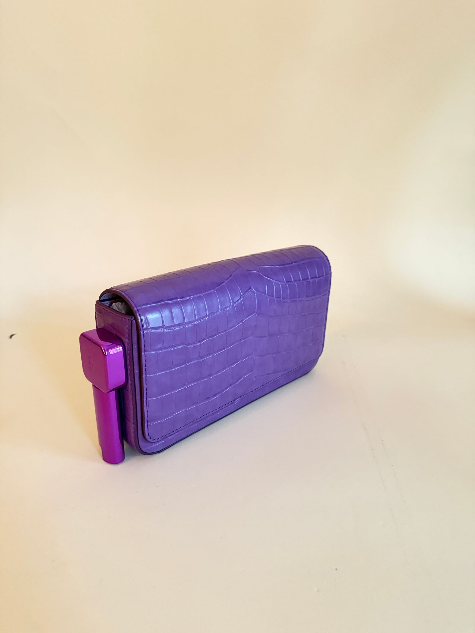 Burn Clutches in Sample Sale