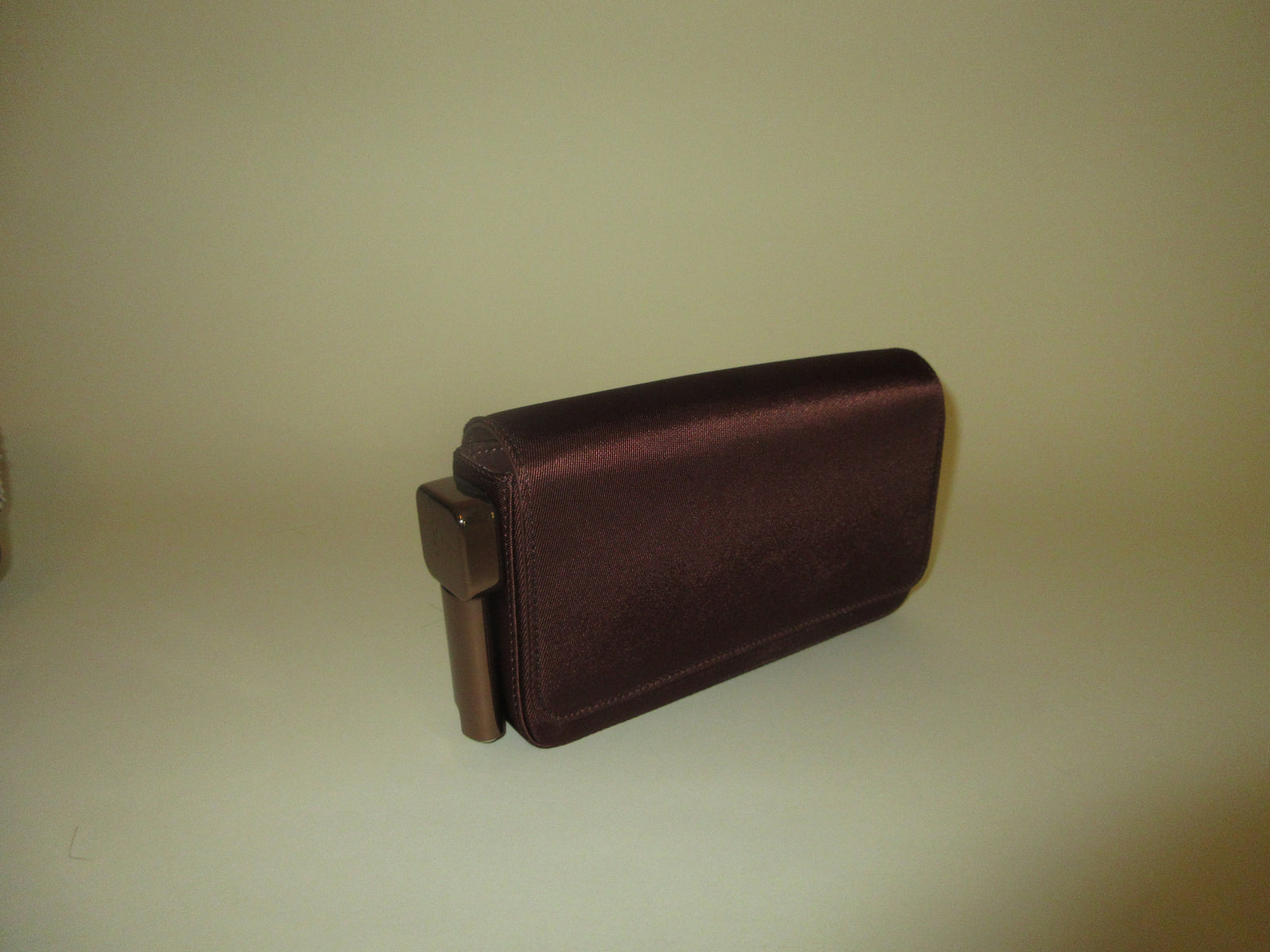 Burn Clutches in Sample Sale