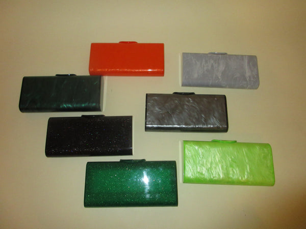 Large Laras in Sample Sale