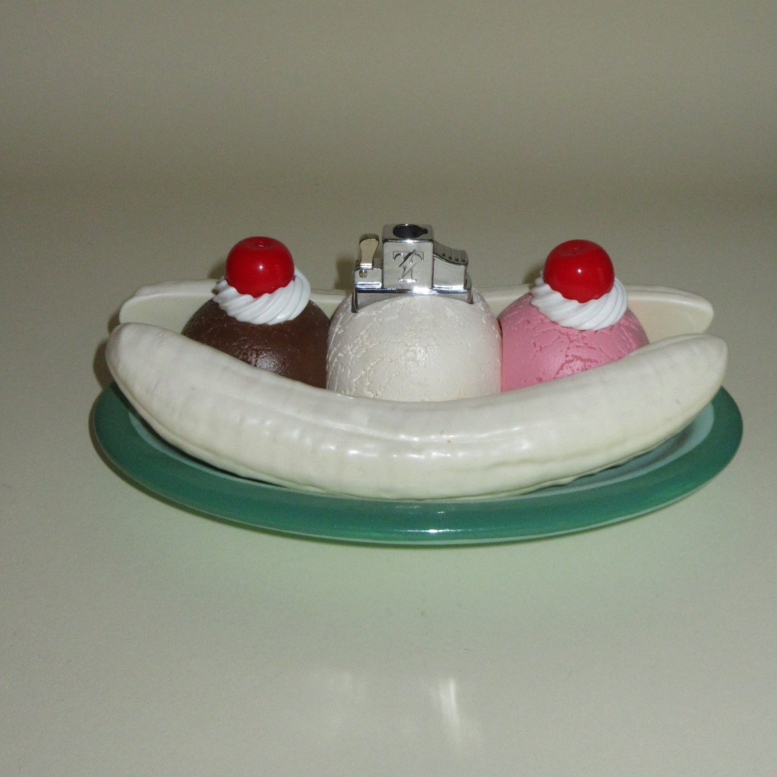 Novelty Tabletop Lighters in Sample Sale
