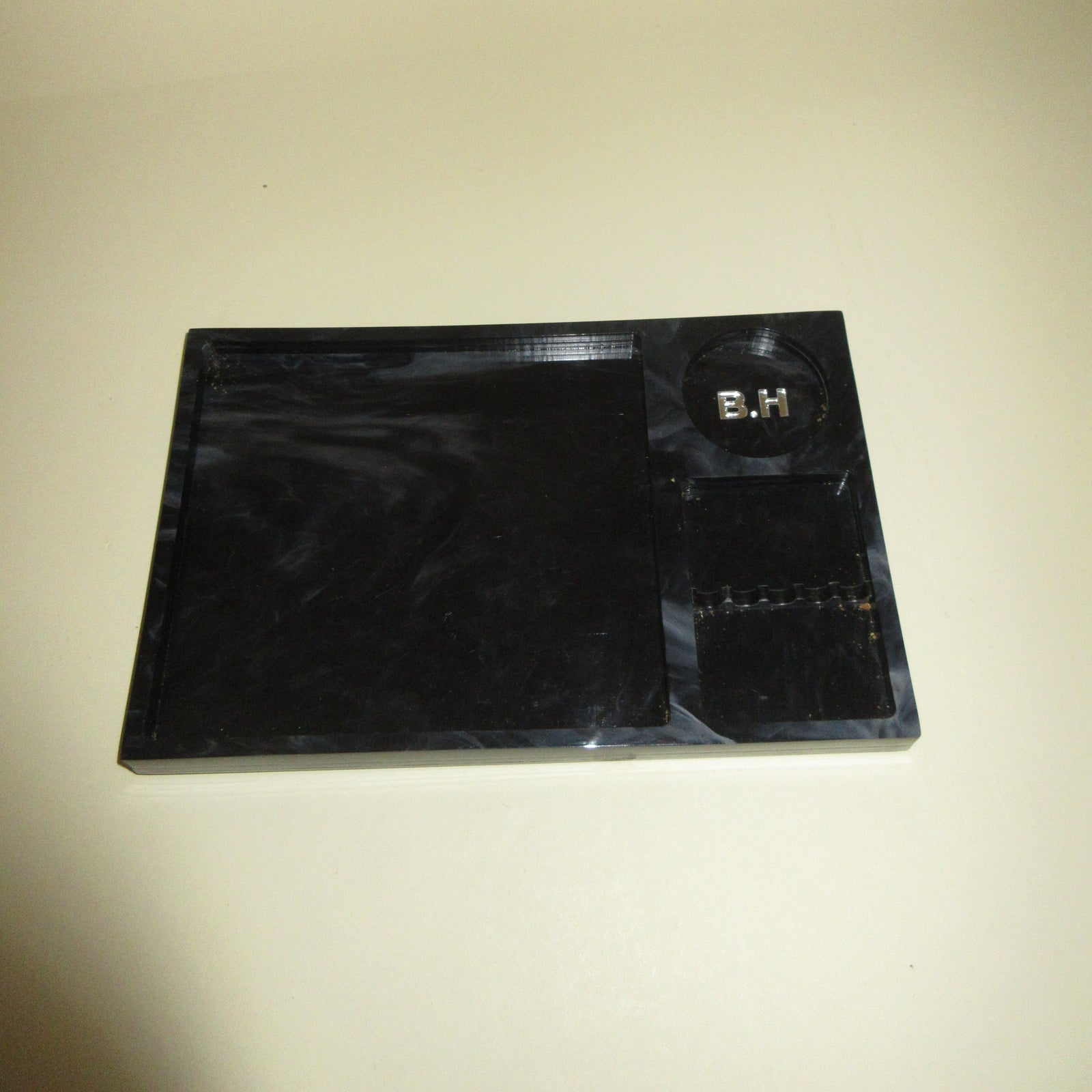 Acrylic Rolling Trays in Sample Sale