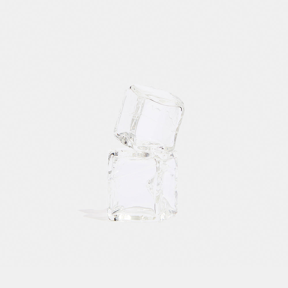 https://edie-parker.com/cdn/shop/products/ICE-PIPE-small-clear-tall_1600x.jpg?v=1674082515